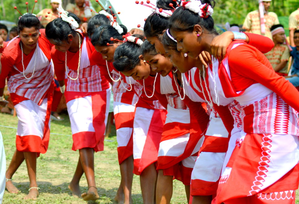 Jhumur dance - Buoyant Lifestyles