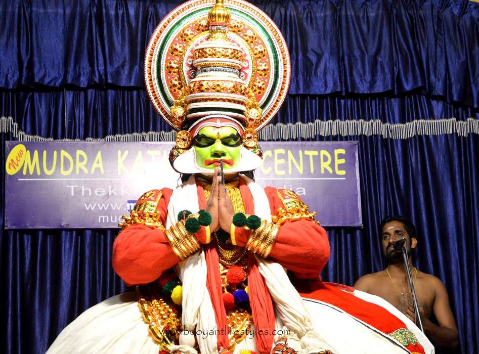 #kerala #kathakalidance +kathakali dance in kerala #kathakalidancefacts +southindiadanceforms +south indian dance forms