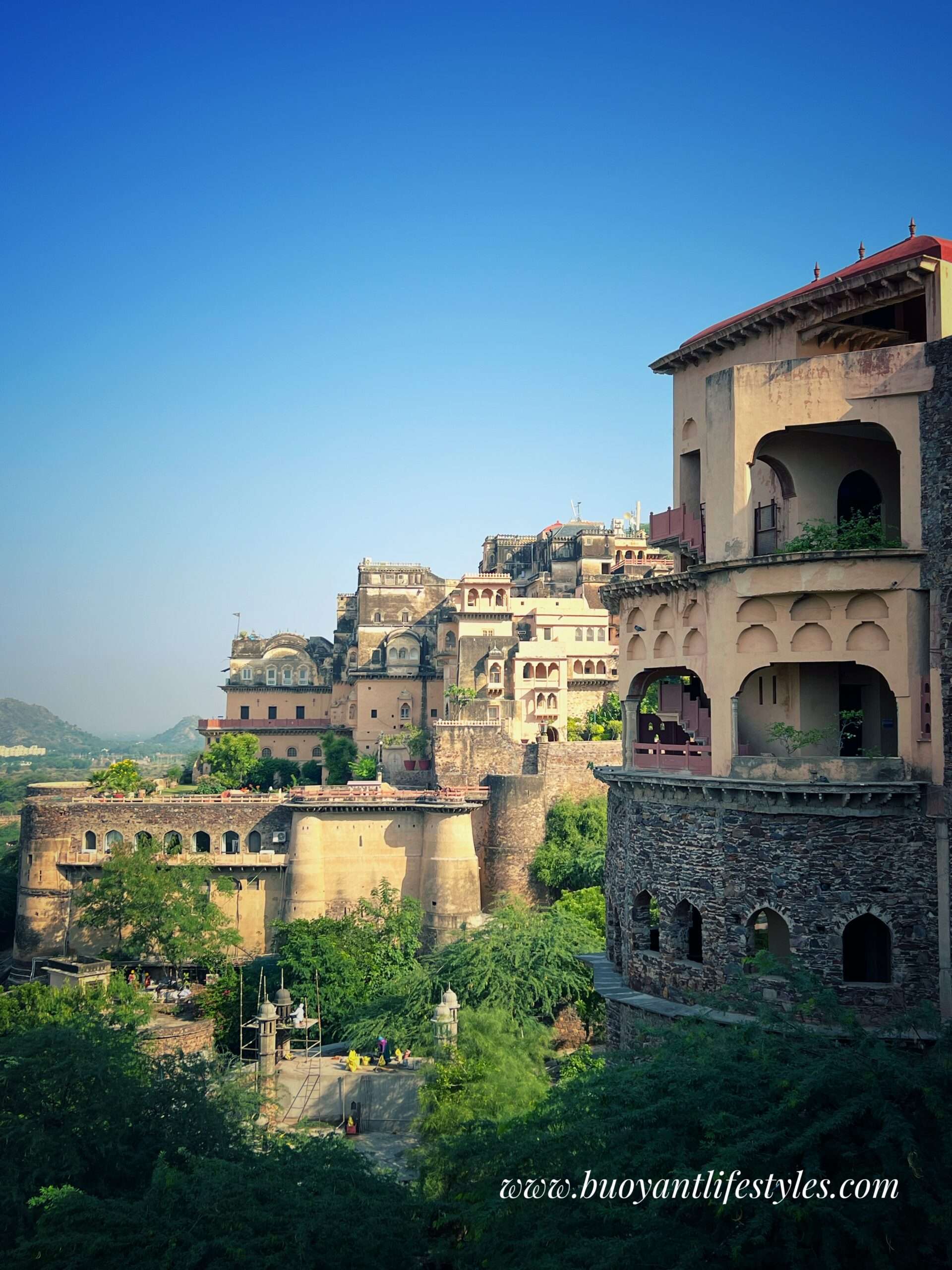 #neemranafortpalacereview #alwar #rajasthan #neemrana + Neemrana Fort Palace